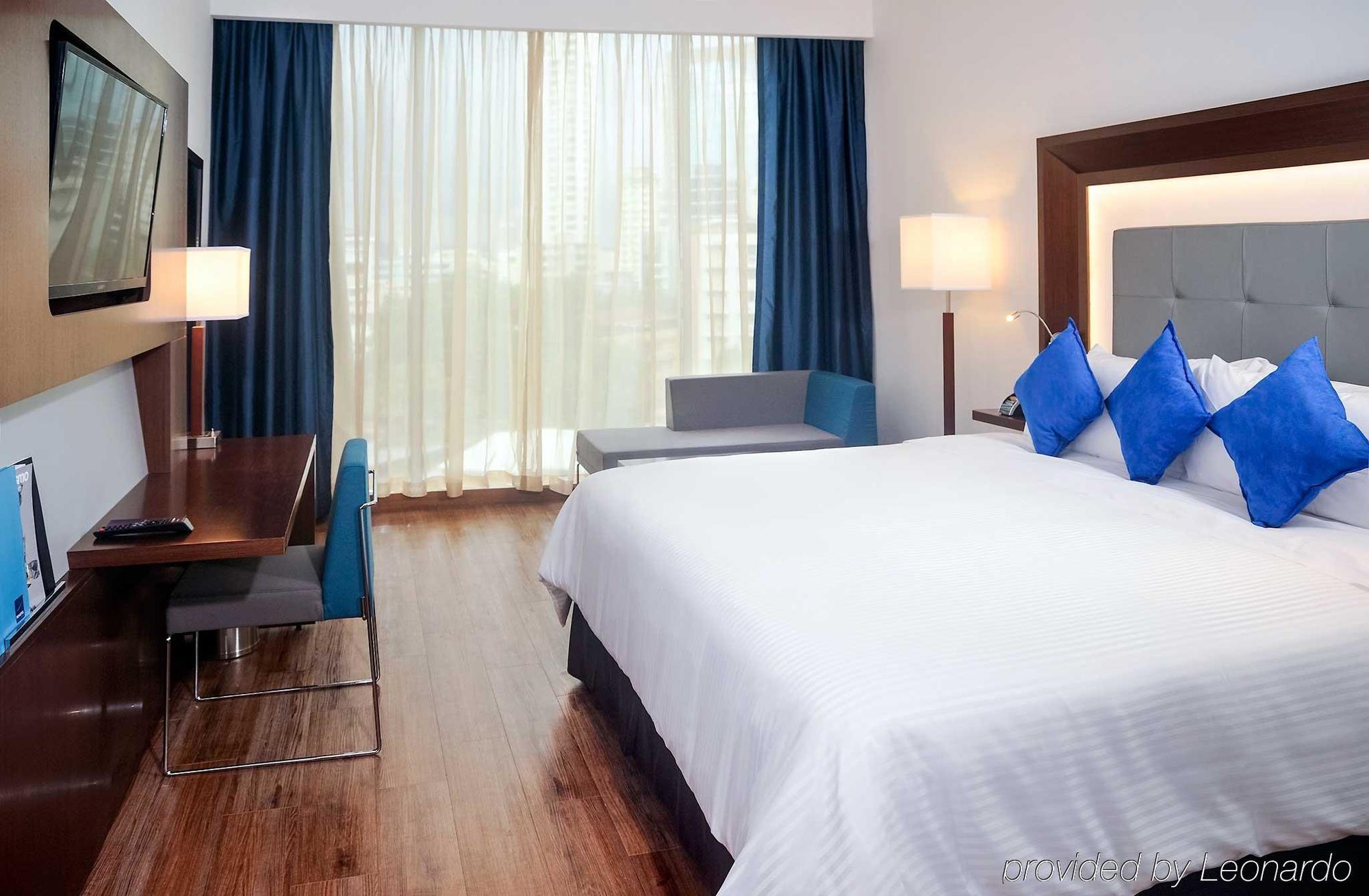 Novotel 4*